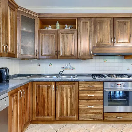 Helena - Ipc131 By Interhome