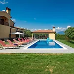 Helena By Interhome
