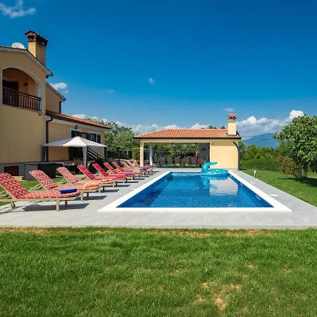 Helena - Ipc131 By Interhome