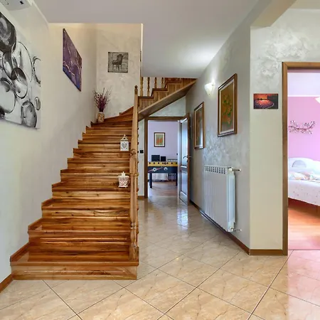Holiday home Helena - Ipc131 By Interhome