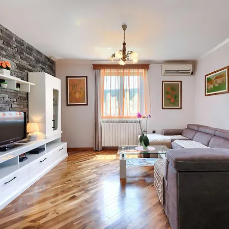 Helena - Ipc131 By Interhome Holiday home Potpican